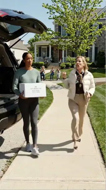 The HOA President Called The Cops On A Woman Carrying Boxes — Then The Sheriff Saluted Her