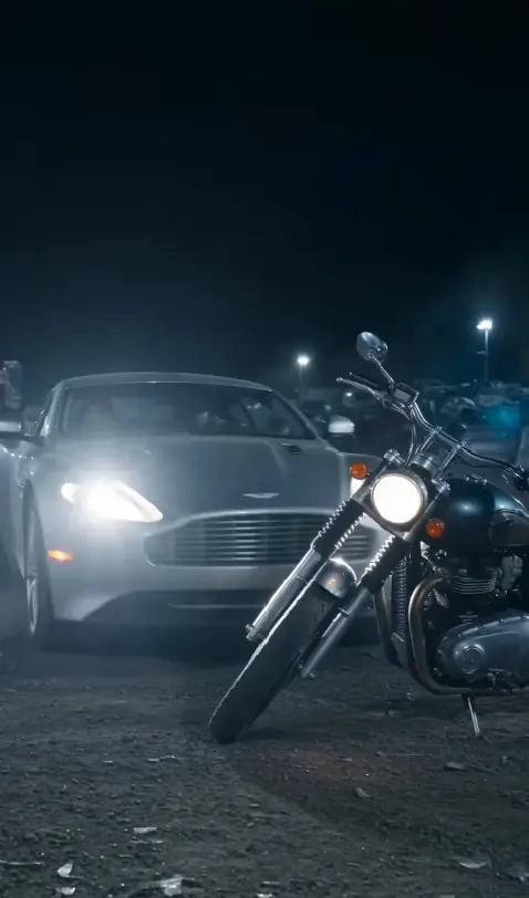 A FRIGHTENED GIRL RAN TO AN ELDERLY BIKER AT A JUNKYARD CRYING, “HE TOOK ME!”—BUT WHEN JAX’S TORN SHIRT REVEALED THE FLAMING SCYTHE EMBLEM, 50 MOTORCYCLES BROKE THROUGH THE GATES