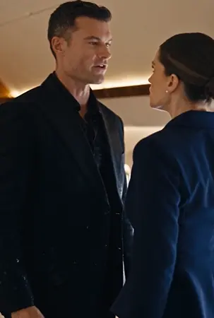 She Humiliated Him in First Class to Force Him Off the Plane, Until One Security File Revealed Why She Needed Him Gone.
