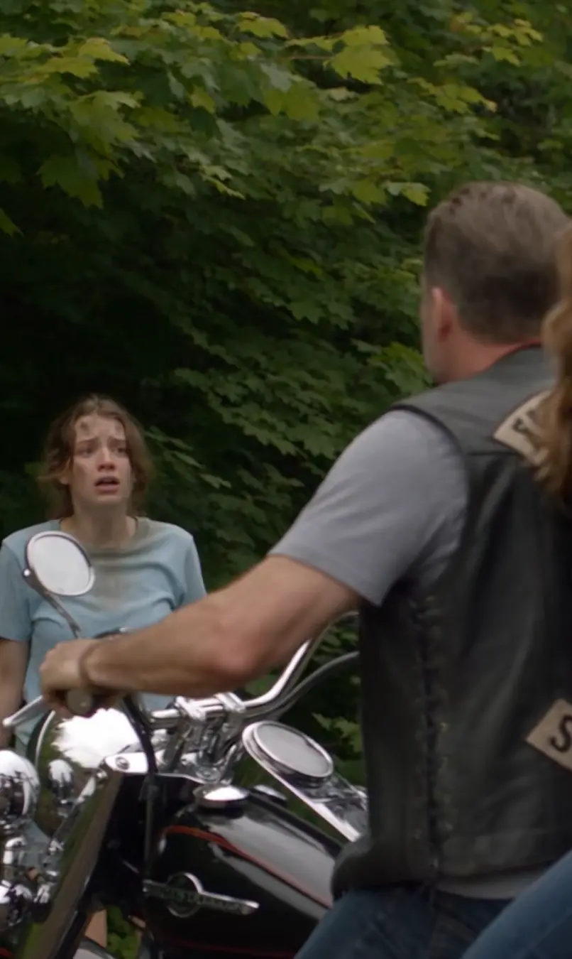 A Barefoot Girl Stopped a Biker Convoy for Help and Led Them Toward a Terrifying Secret in the Woods