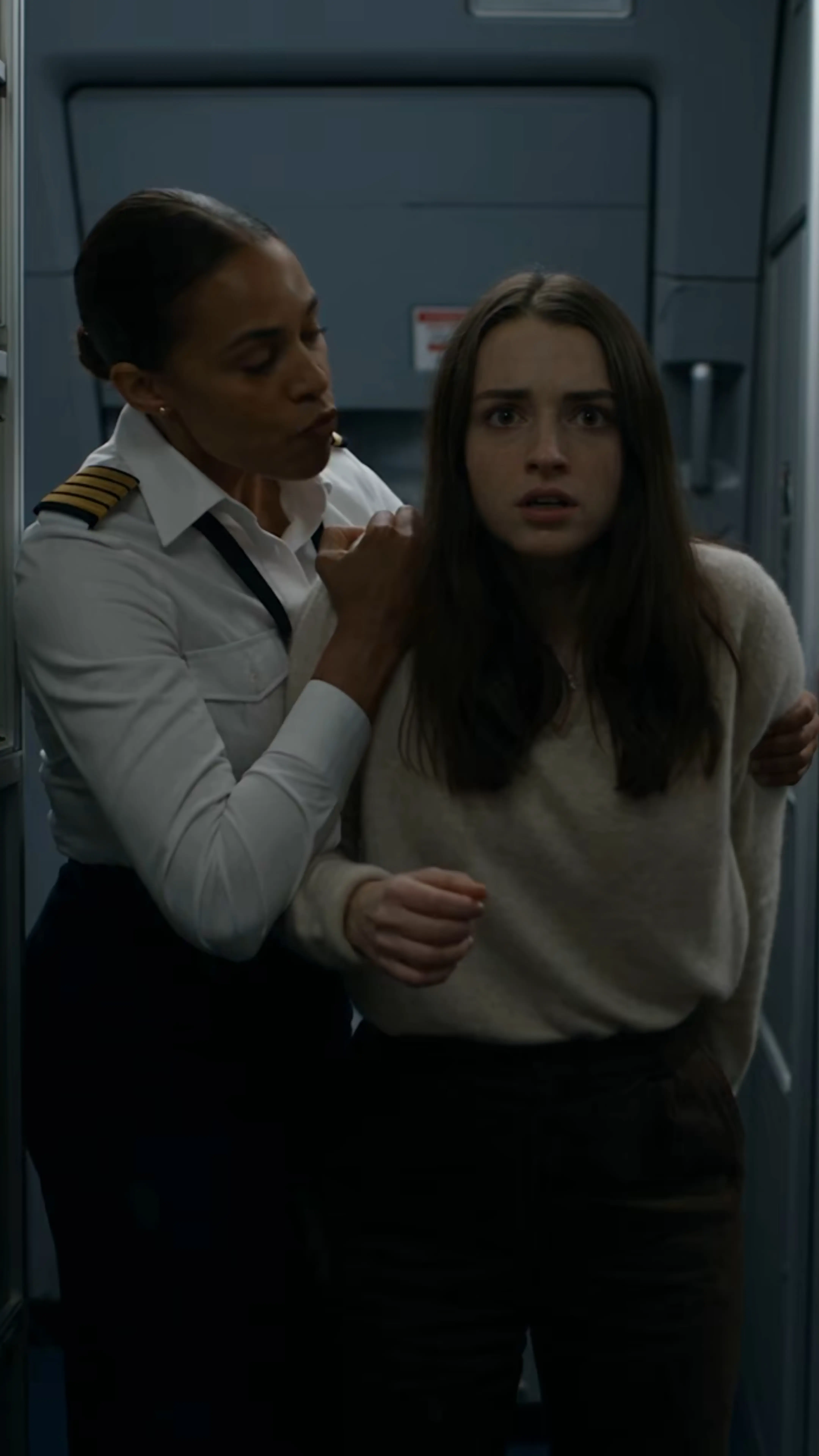 The Captain Dragged Her Out of First Class and Said, “People Like You Have No Place Here”—Then the Plane Was Ordered Back to the Gate She Owned