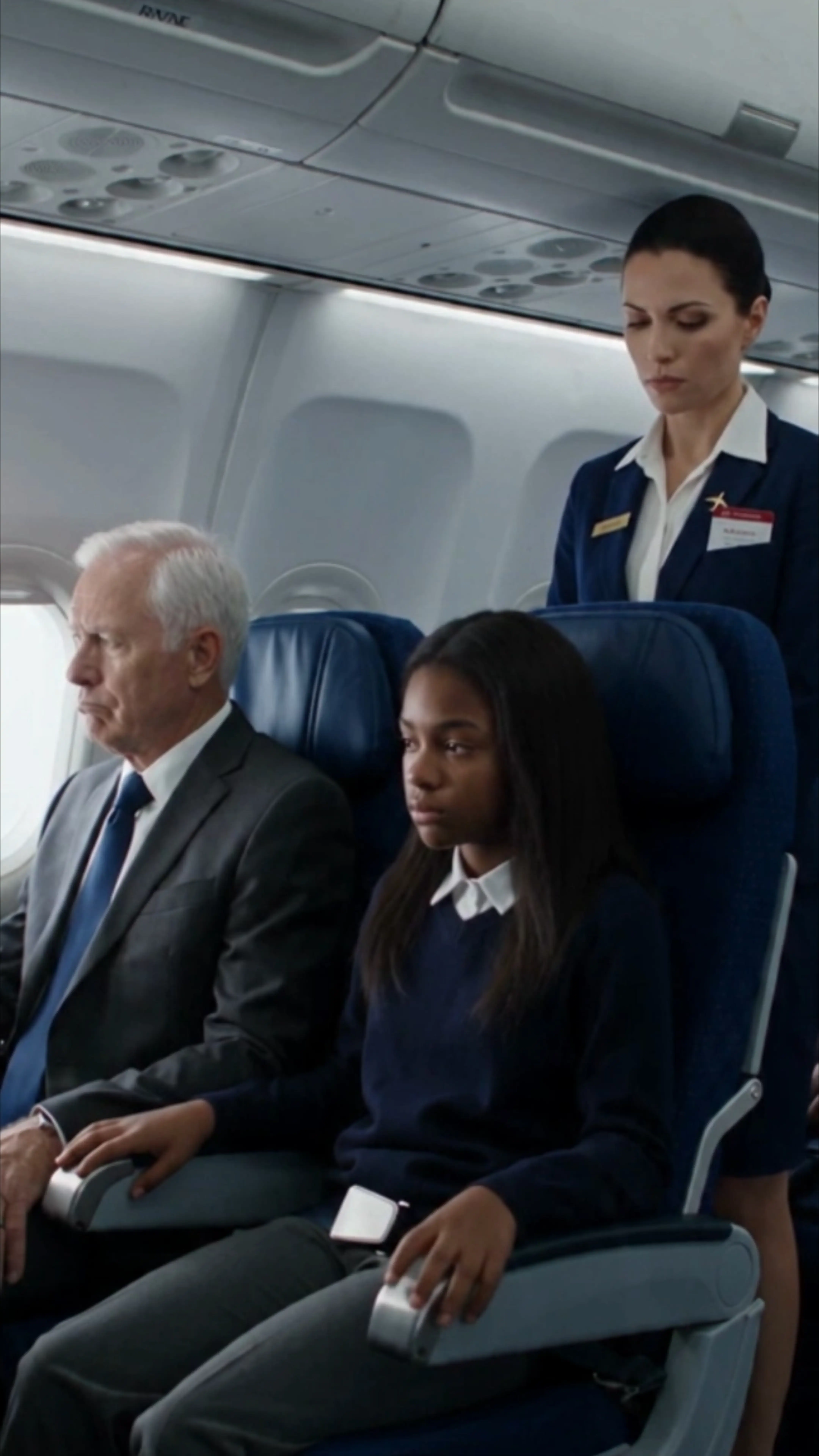 THEY TOOK MAYA’S FIRST-CLASS SEAT AND THREATENED TO REMOVE HER—THEN THE FLIGHT ATTENDANT DEMANDED THE ONE THING HER GOVERNOR FATHER WARNED HER TO PROTECT.