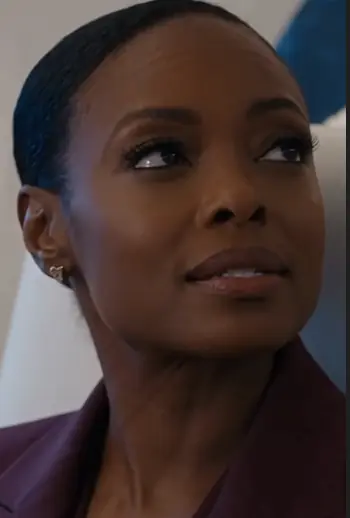 The Pilot Ordered A Black Woman To Move Seats On Christmas Eve — Then Discovered She Owned The Plane